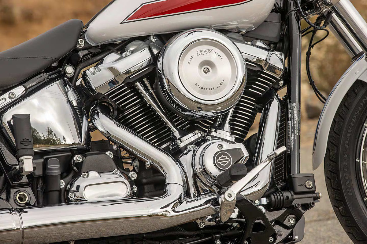 El Regreso de la Harley-Davidson Super Glide: 55 Años de la Custom de Fábrica que lo Cambió Todo