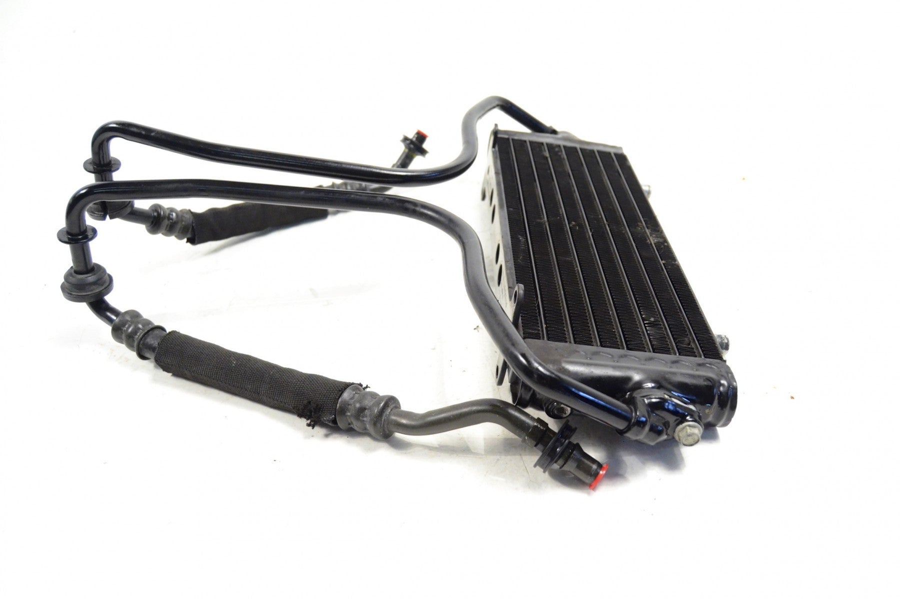 Cómo instalar un radiador de aceite en una Harley-Davidson Twin Cam