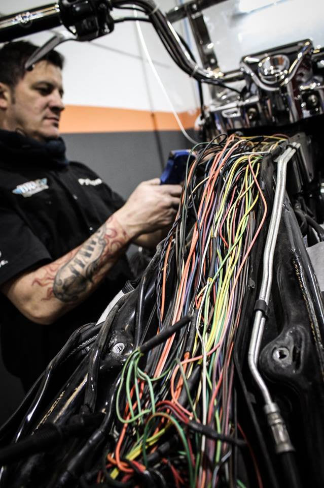 Simplificando el sistema eléctrico de Harley-Davidson: eliminando problemas