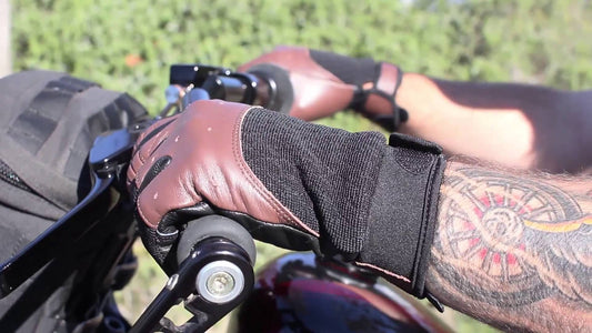 Nueva ley: Obligatorio llevar guantes en moto