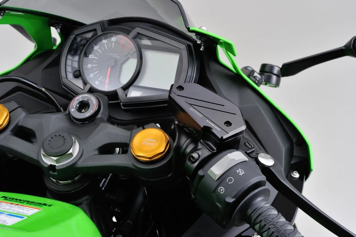 Tapa para bomba hidráulica delantera negra para Kawasaki