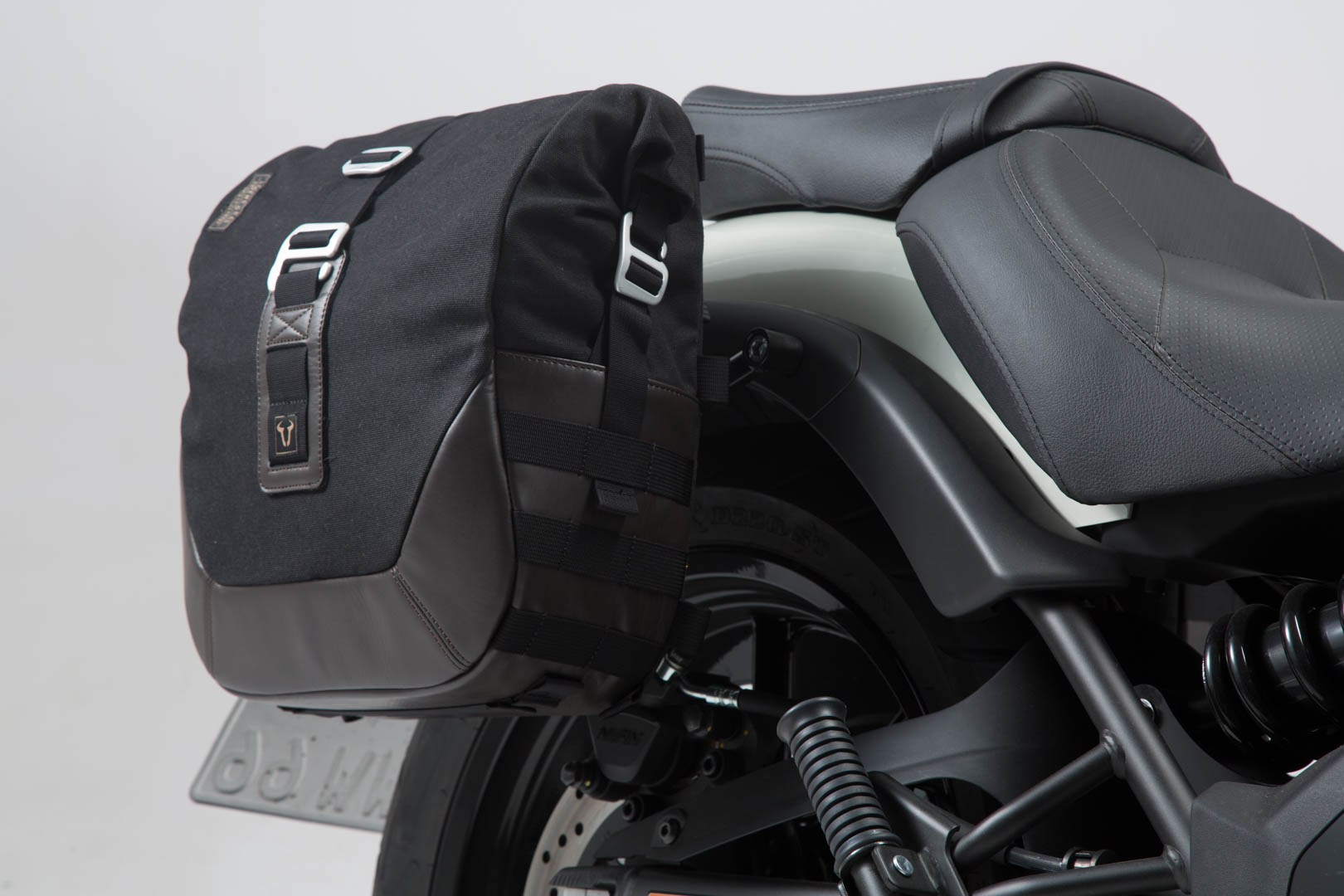 Legend Gear LC Black Edition Saddlebag System for Kawasaki Vulcan S 15-23