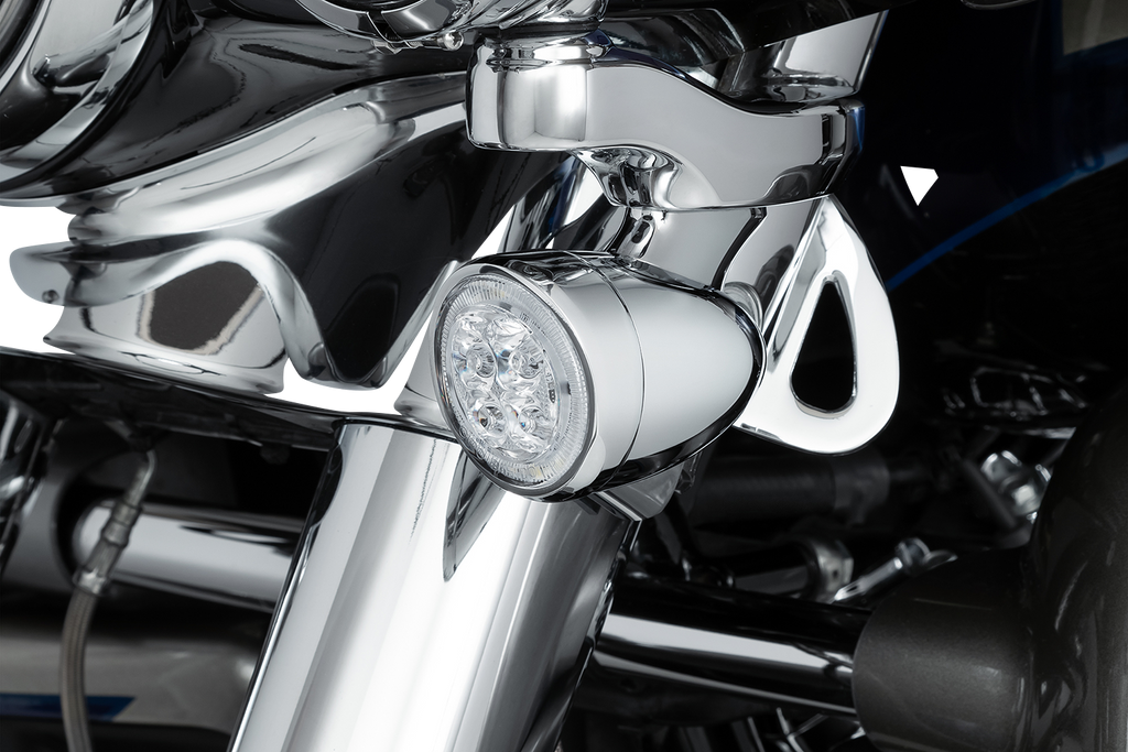 Fang® Frontblinker-Einsätze mit LED-Beleuchtung und Blende für Harley-Davidson