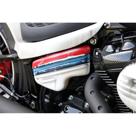 Cult-Werk, side cover set 'Racing'. Gloss black