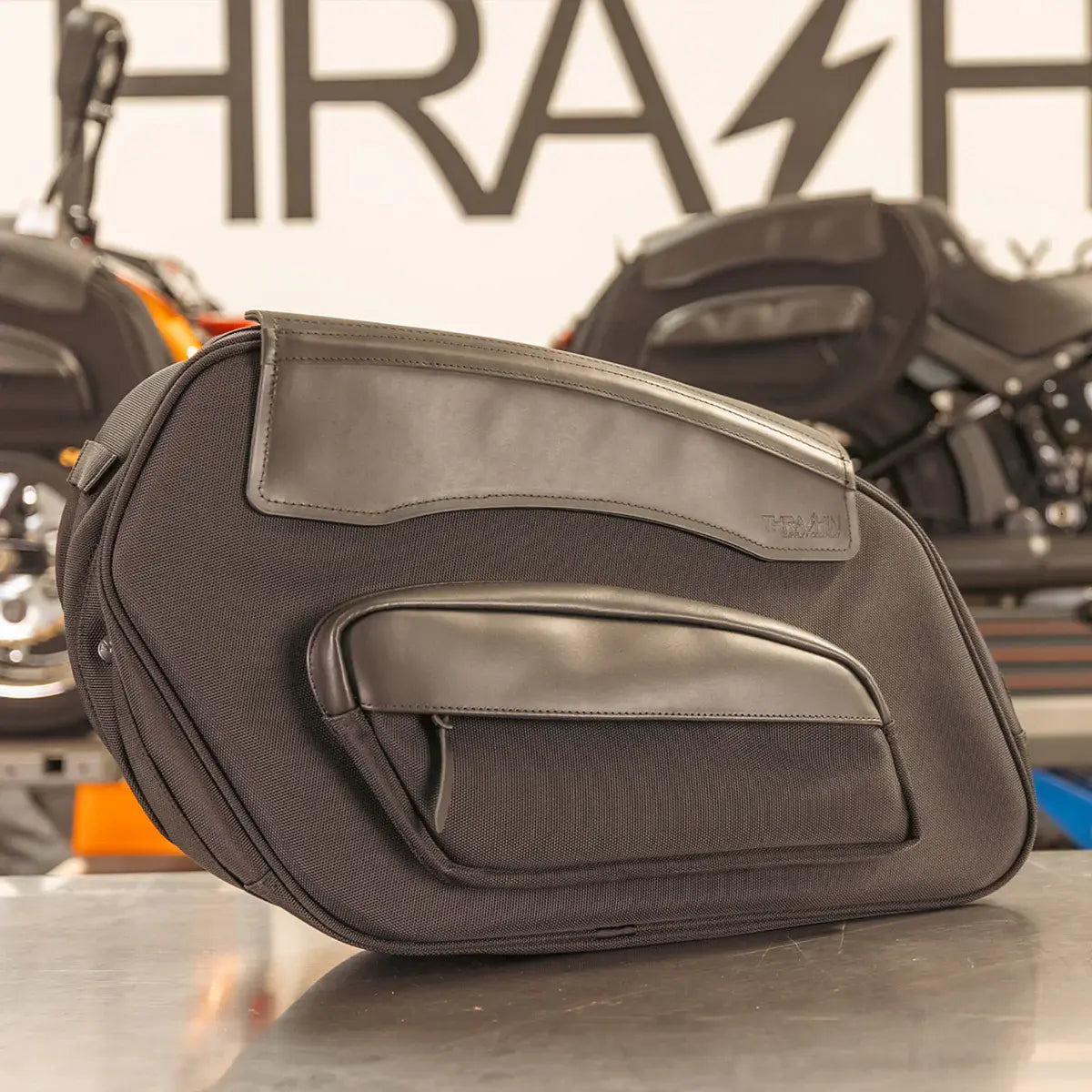 Alforjas deportivas de desmontaje rápido (60 litros) para Harley Davidson