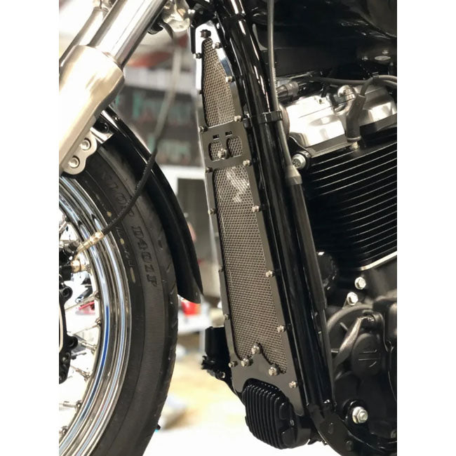 Protector De La Tapa Del Enfriador De Aceite De La M8 Softail