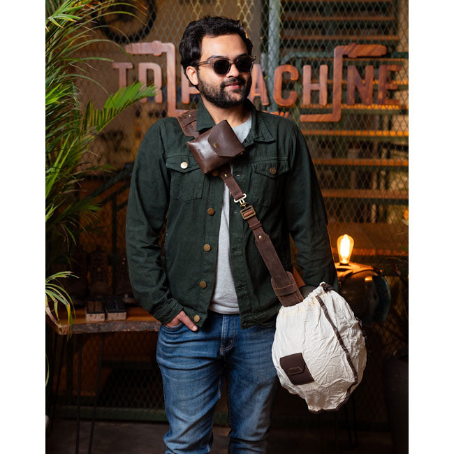 Tripmachine Helmgurt Mokka Farbe