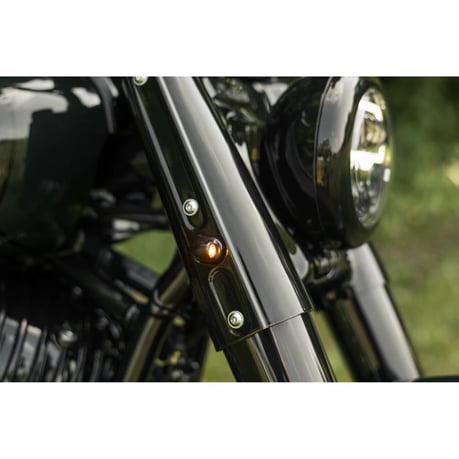 Killer Custom, intermitentes LED delanteros. Negro