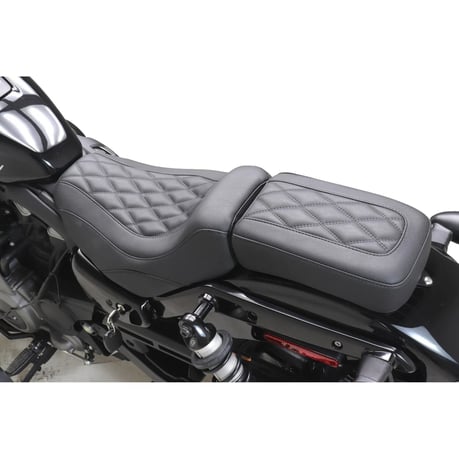 Mustang, Double Diamond Tripper passenger seat for Harley Davidson