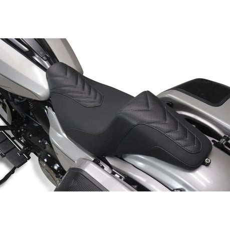 Mustang, Kodlin Squareback seat for Harley Davidson