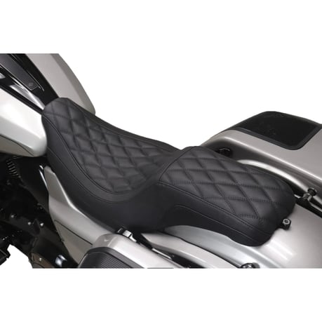 Mustang, Low Squareback Seat for Harley Davidson