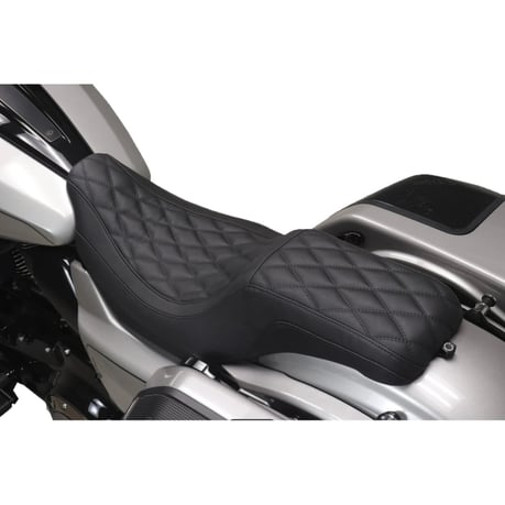 Mustang, Low Squareback Seat for Harley Davidson
