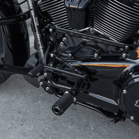 Arlen Ness, Mid-Control Fußrastenanlagen für Harley Davidson Touring