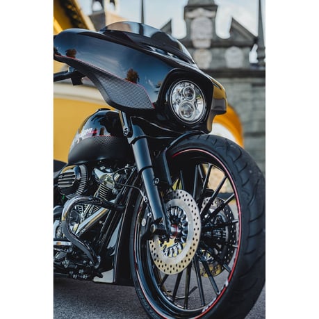 Cult-Werk, 'Clean Style' front LED turn signals. Gloss black
