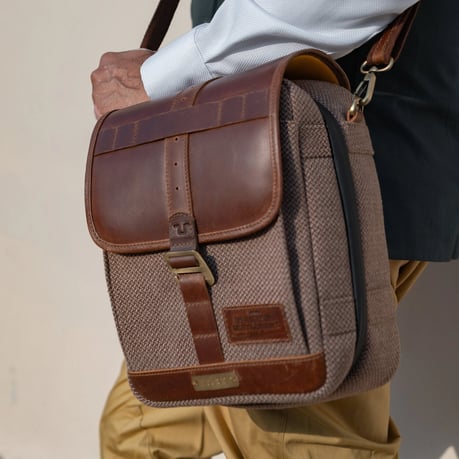 Trip Machine x DGR Cartographer tank bag cognac