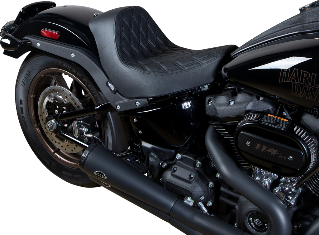 Diamond Solo Seat, Black Thread for Harley Davidson