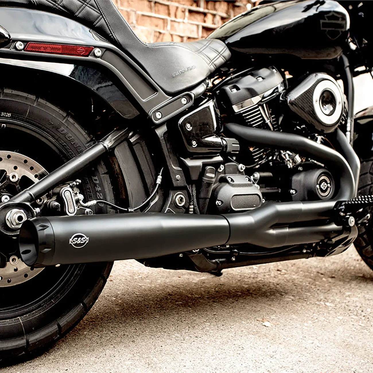 Sistema de escape negro 2 en 1 Super Street para Harley Davidson