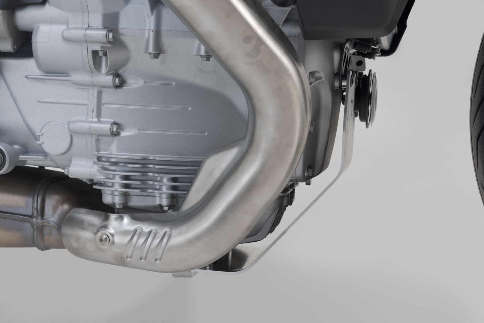 Motorschutz für Moto Guzzi V100 Mandelo/S 22-23