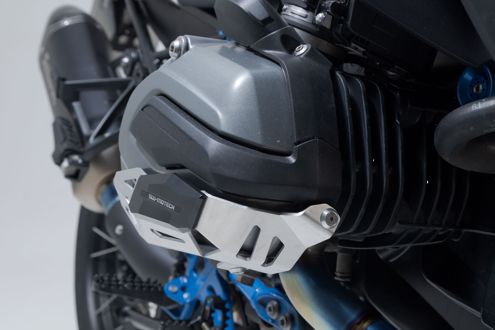 Cylinder Guards for BMW R1200R 12-18