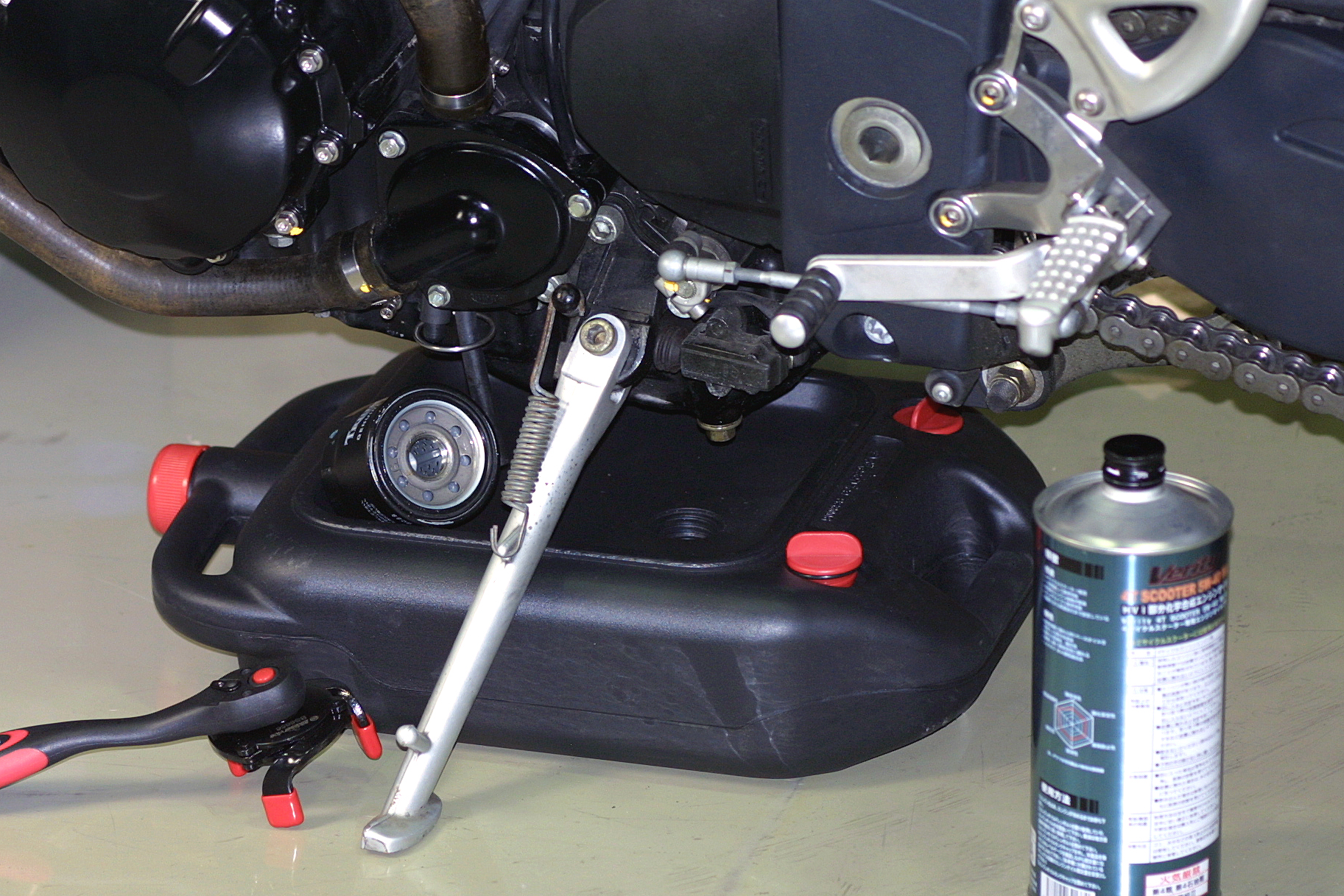 4L Portable Oil Drain Tank for Harley Davidson