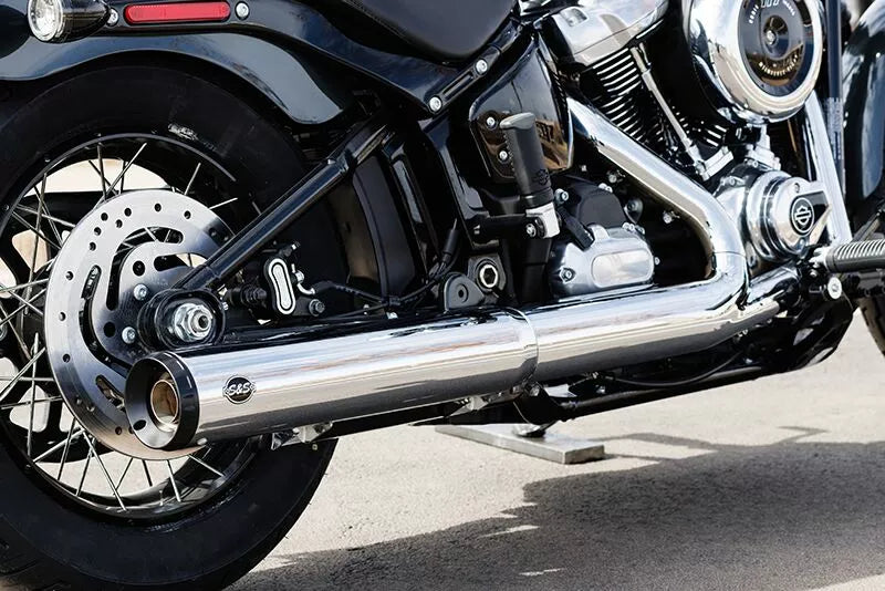 Grand National Chrom Slip-On Schalldämpfer für Harley Davidson Softail M8 2025