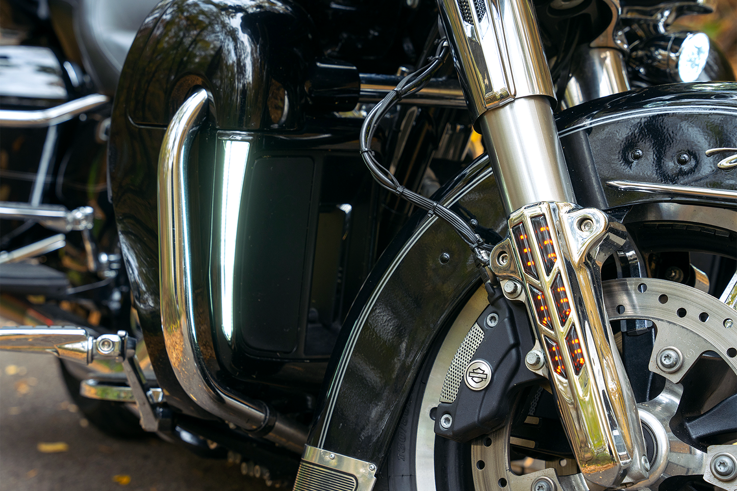 Fang® Lights for Black inférieur. Pour Harley Davidson