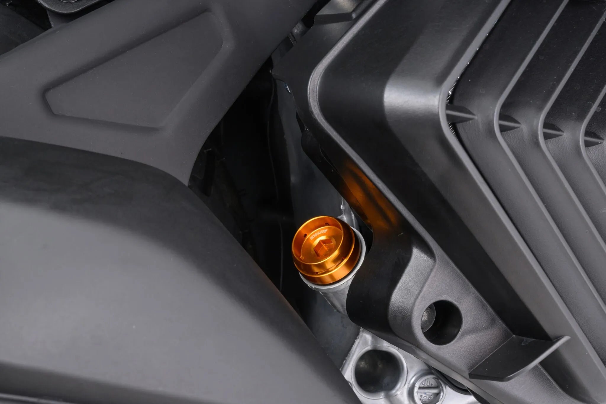 Tapón de llenado de aceite Bullet M20xP2.5 dorado