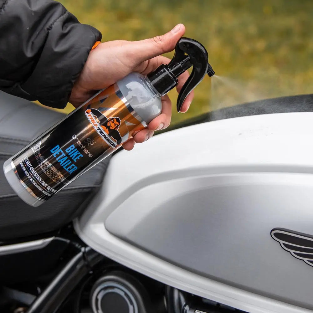 Detergente e protezione Graphene Bike Detailer per motociclette