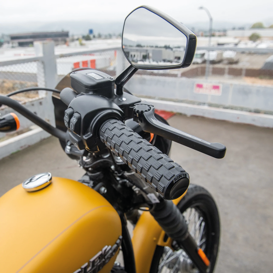 Arlen Ness, Airtrax Black Grips for Harley Davidson