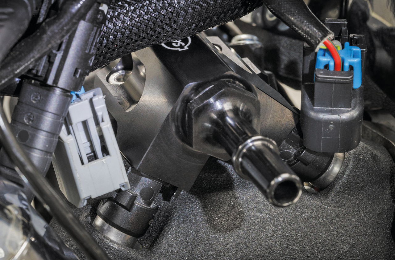 S&amp;S M8 Billet Fuel Rail for Harley Davidson