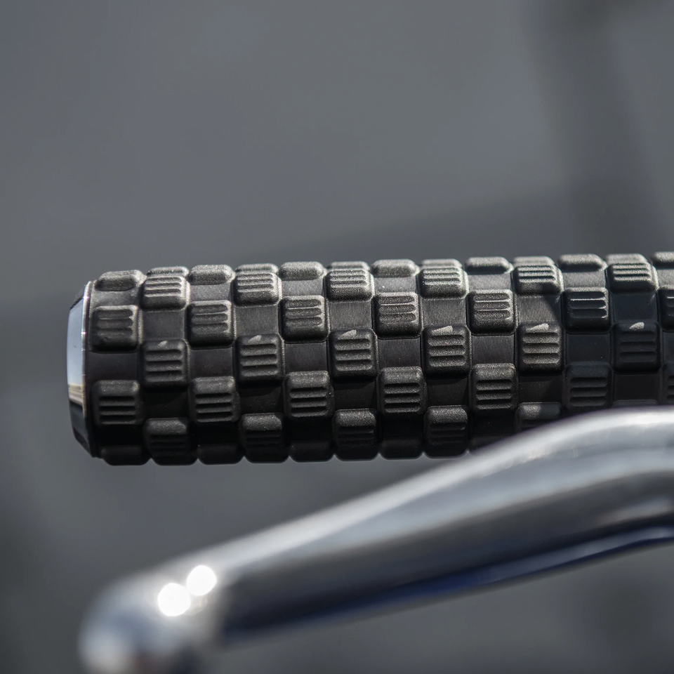 Arlen Ness, Airtrax Chromgriffe für Harley Davidson