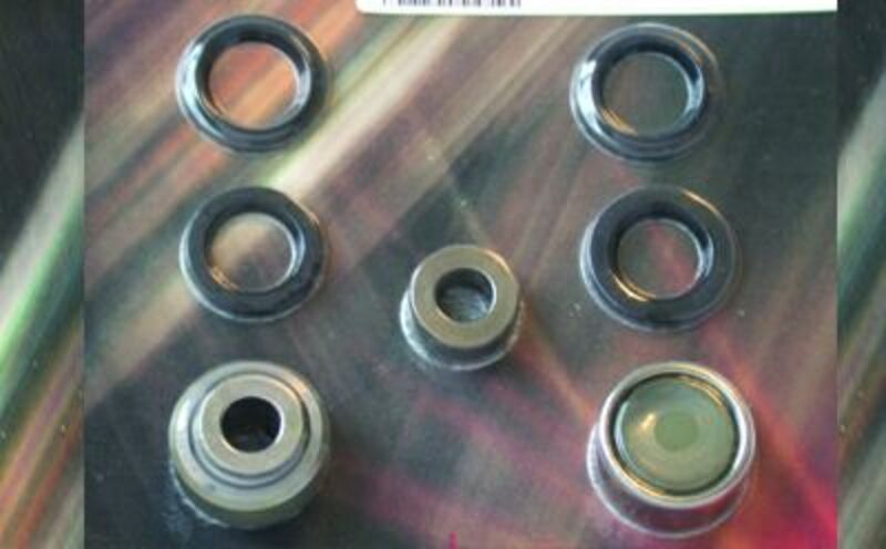 SHOCK ABSORBER BEARING KIT FOR HONDA CR125/250 1997-04, CRF450R AND CRF250R/X PIVOT WORKS PWSHK-H17-021