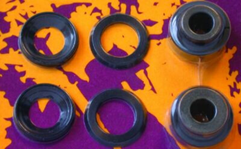 SHOCK ABSORBER BEARING KIT FOR HONDA CR250/500 1989-90 PIVOT WORKS PWSHK-H08-520