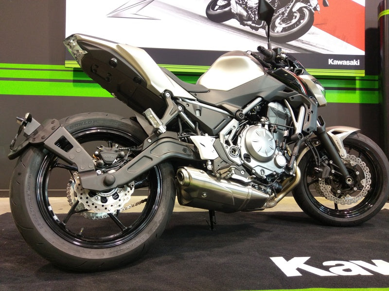 Portamatrículas a la rueda Kawasaki Z650 negro ACCESS DESIGN SPLRK015