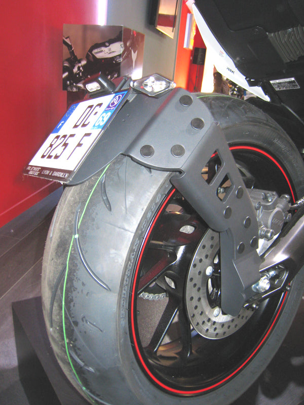 Portamatrículas a la rueda Yamaha MT-09 Tracer negro ACCESS DESIGN SPLRY020