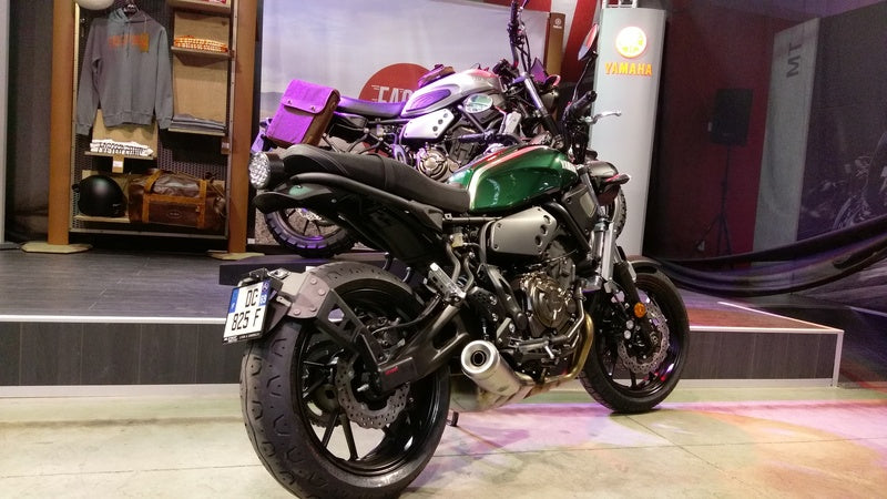 Portamatrículas a la rueda Yamaha XSR700 negro ACCESS DESIGN SPLRY023