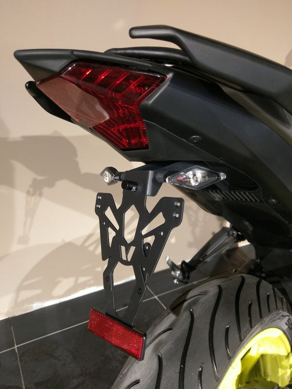Portamatrículas Yamaha MT-03 negro V PARTS C8-SPY026
