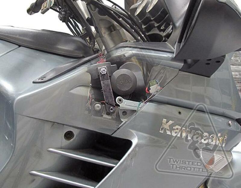 Soporte para claxon Soundbomb Denali Kawasaki GTR1400 DENALI HMT.08.10000