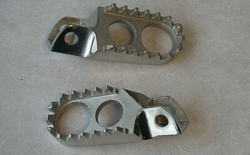 BIHR Footpegs Steel Honda CR125R/250R/500R BIHR L13-101S