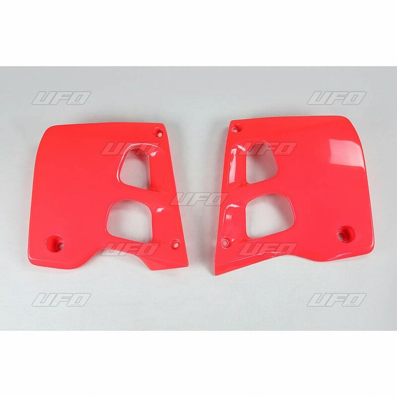 Plásticos laterales de radiador UFO Honda rojo HO02625-067 UFO HO02625#067