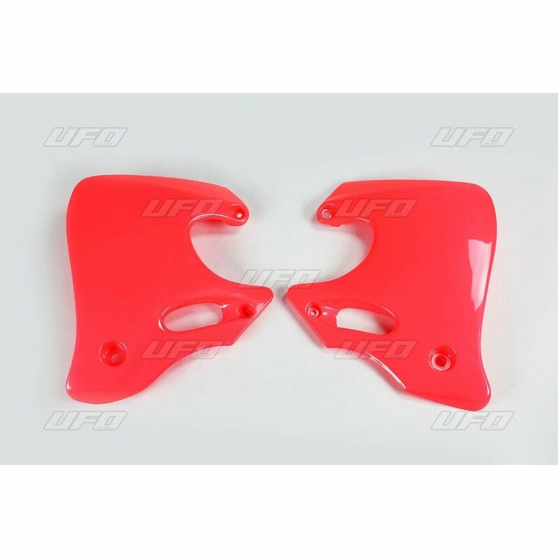 Plásticos laterales de radiador UFO Honda rojo HO02653-061 UFO HO02653-067