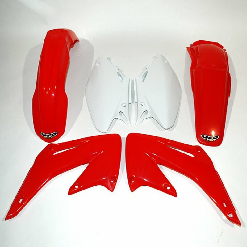 Kit de Plástica UFO OEM Color Rojo / Blanco Honda CR125R / 250R UFO HOKIT102@999