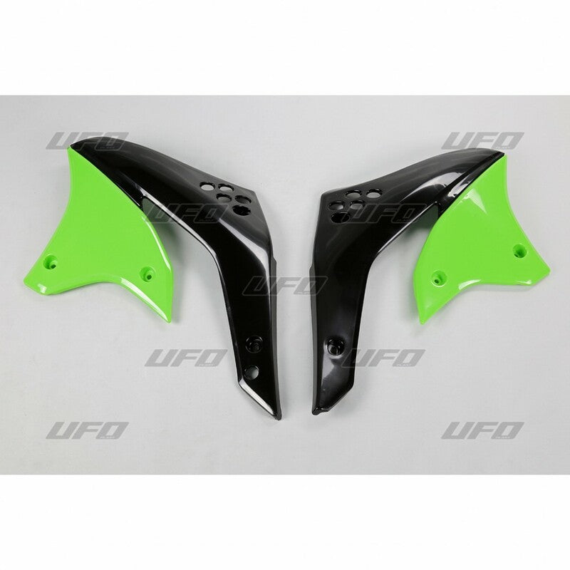 Plásticos laterales de radiador UFO Kawasaki verde KA03770-026 UFO KA03770#026