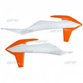 Plásticos laterales de radiador UFO blanco KTM SX/SX-F UFO KT04092#999