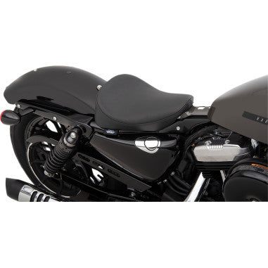 BOBBER-STYLE SOLO SEATS FOR HARLEY-DAVIDSON