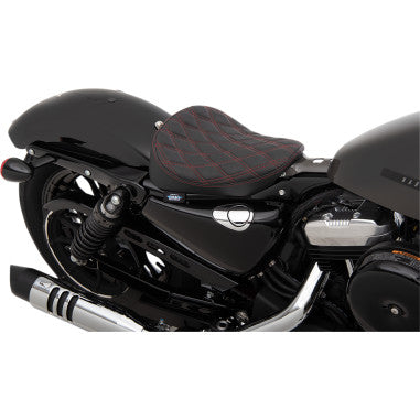 BOBBER-STYLE SOLO SEATS FOR HARLEY-DAVIDSON