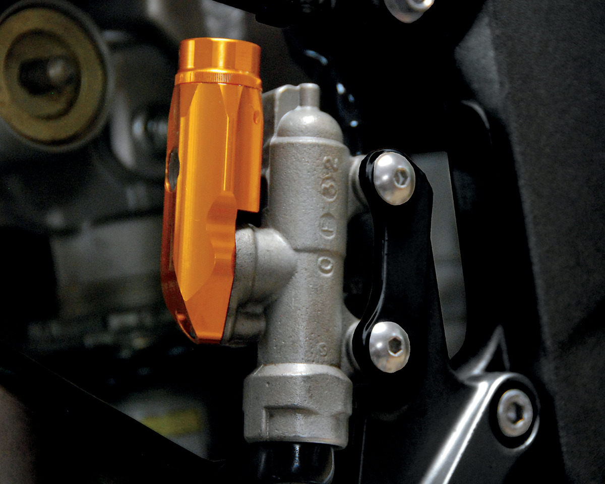 POWERSTANDS RACING INTEGRATED REAR BRAKE RESERVOIR REAR BRAKE RESERVOIR GLD