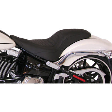 TRIPPER™ FASTBACK SEATS FOR HARLEY-DAVIDSON