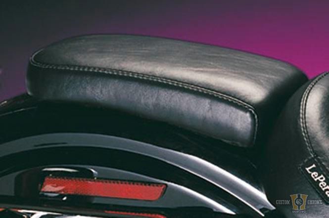 Silhouette Pleated Pillion Pad Black Vinyl For Harley-Davidson