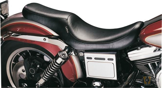 Silhouette 2 Up Smooth Seat Black Vinyl For Harley-Davidson